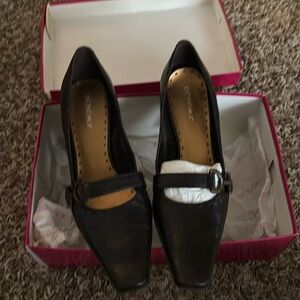 BcBg heels 
Brown 
Size: 8.5